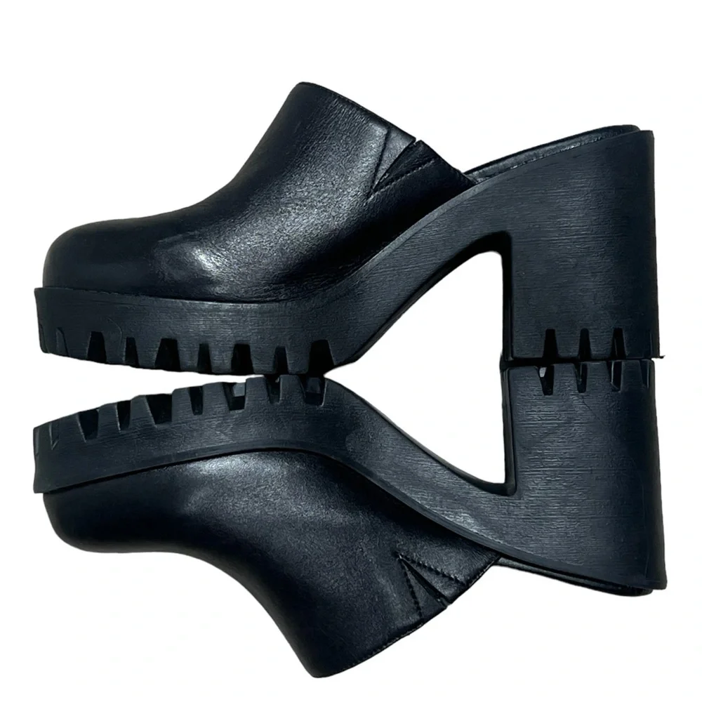 Steve Madden Black Platform Mules - Picture 7 of 13